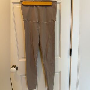 Ingrid & Isabel Taupe stripped maternity Leggings